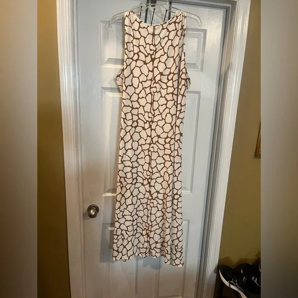 Attitudes by Renee Brown and Cream Midi Dress - Picture 2 of 3